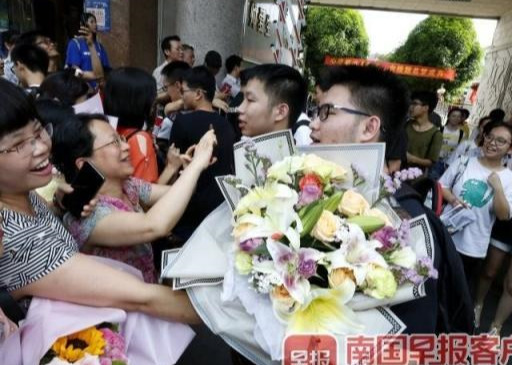 今年高考各科难易及变化如何?语数英政史地资深教师来点评