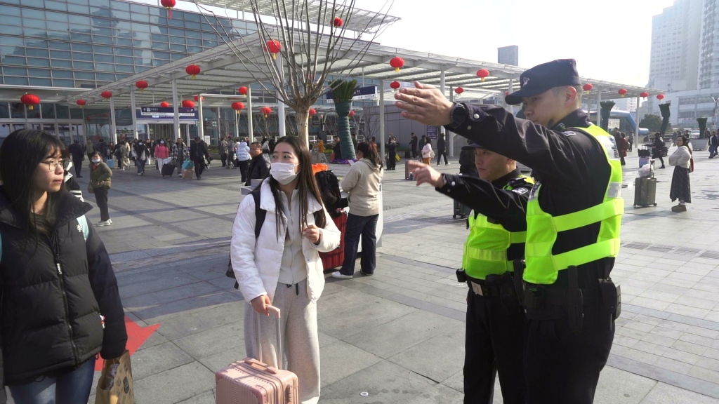 除夕将至上海迎春运高峰 高速省际出沪流量维持高位
