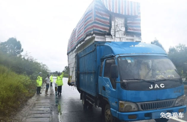 开车易遇‘冷违章’!这些冷门违章,被处罚才知道